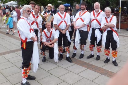 Morris Dancing comes to Totnes