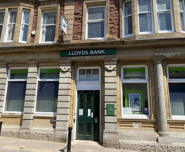 Another high street bank to shut up shop