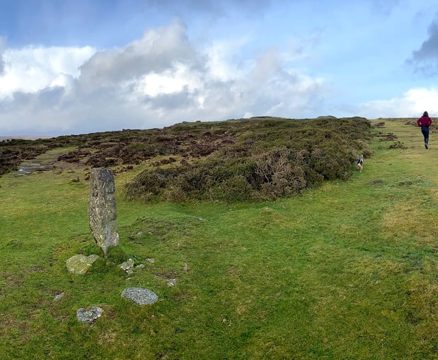 Stone Age flint tools unearthed at Dartmoor dig