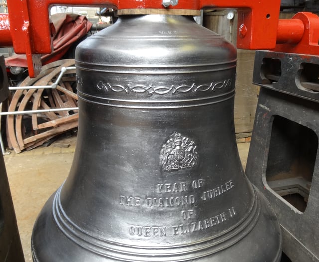 Kingswear’s new bells cast in Loughborough