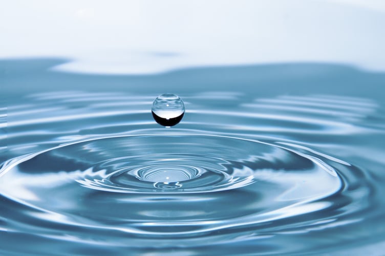 drop-of-water-578897 - Image by rony michaud from Pixabay